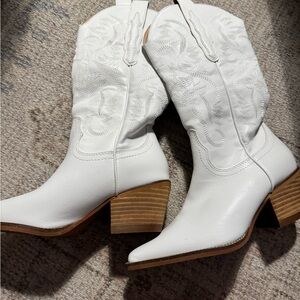 White cowgirl boots